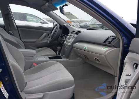 2011 Toyota Camry Le z USA, uszkodzony, nr VIN 4T1BF3EK7BU598405